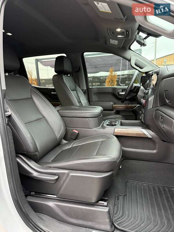 Пикап Chevrolet Silverado 2020 в Киеве