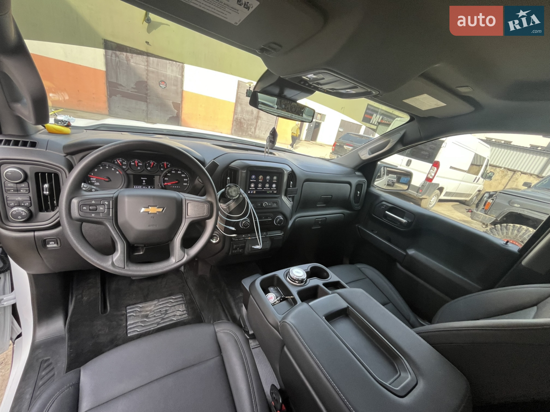 2025 Chevrolet Silverado - мініатюра 17