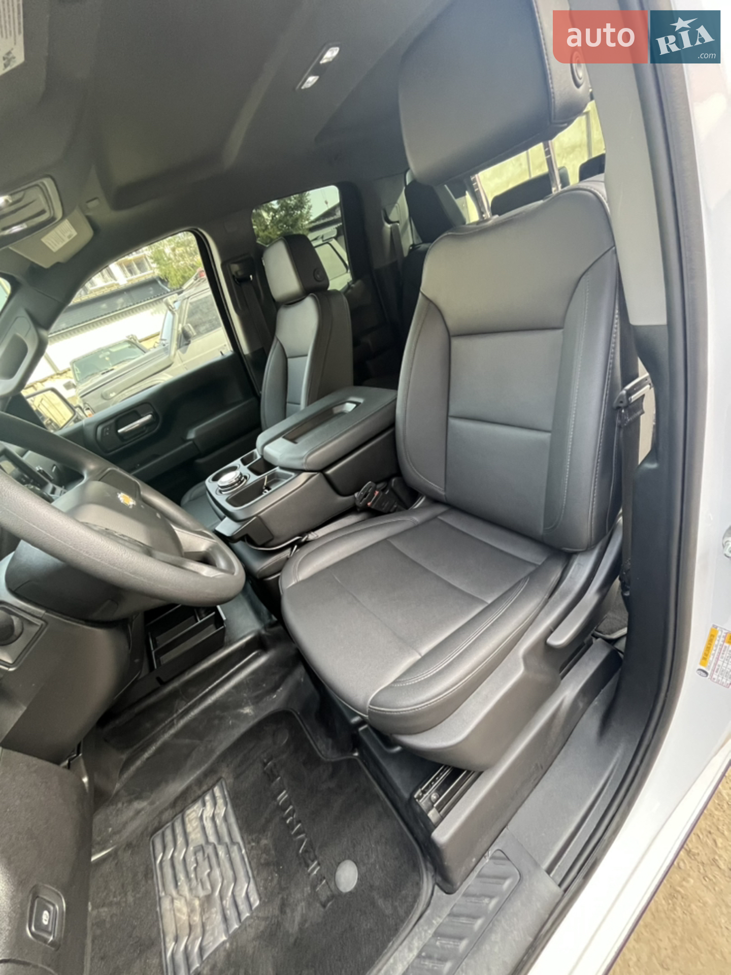 2025 Chevrolet Silverado - мініатюра 21