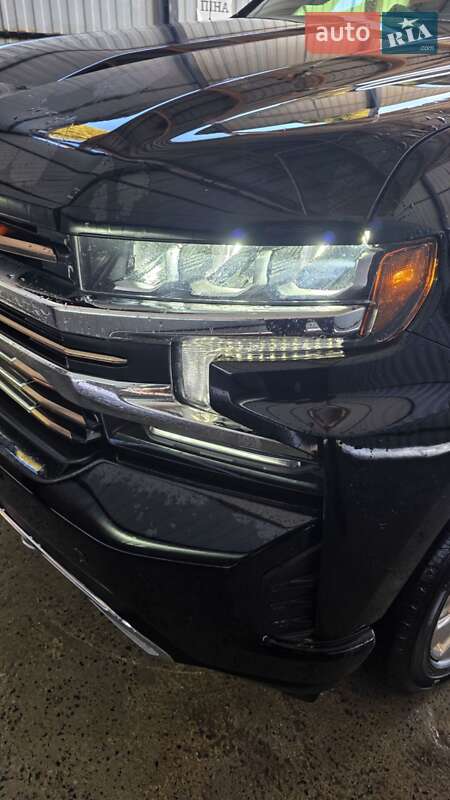 Пикап Chevrolet Silverado 2021 в Ходорове