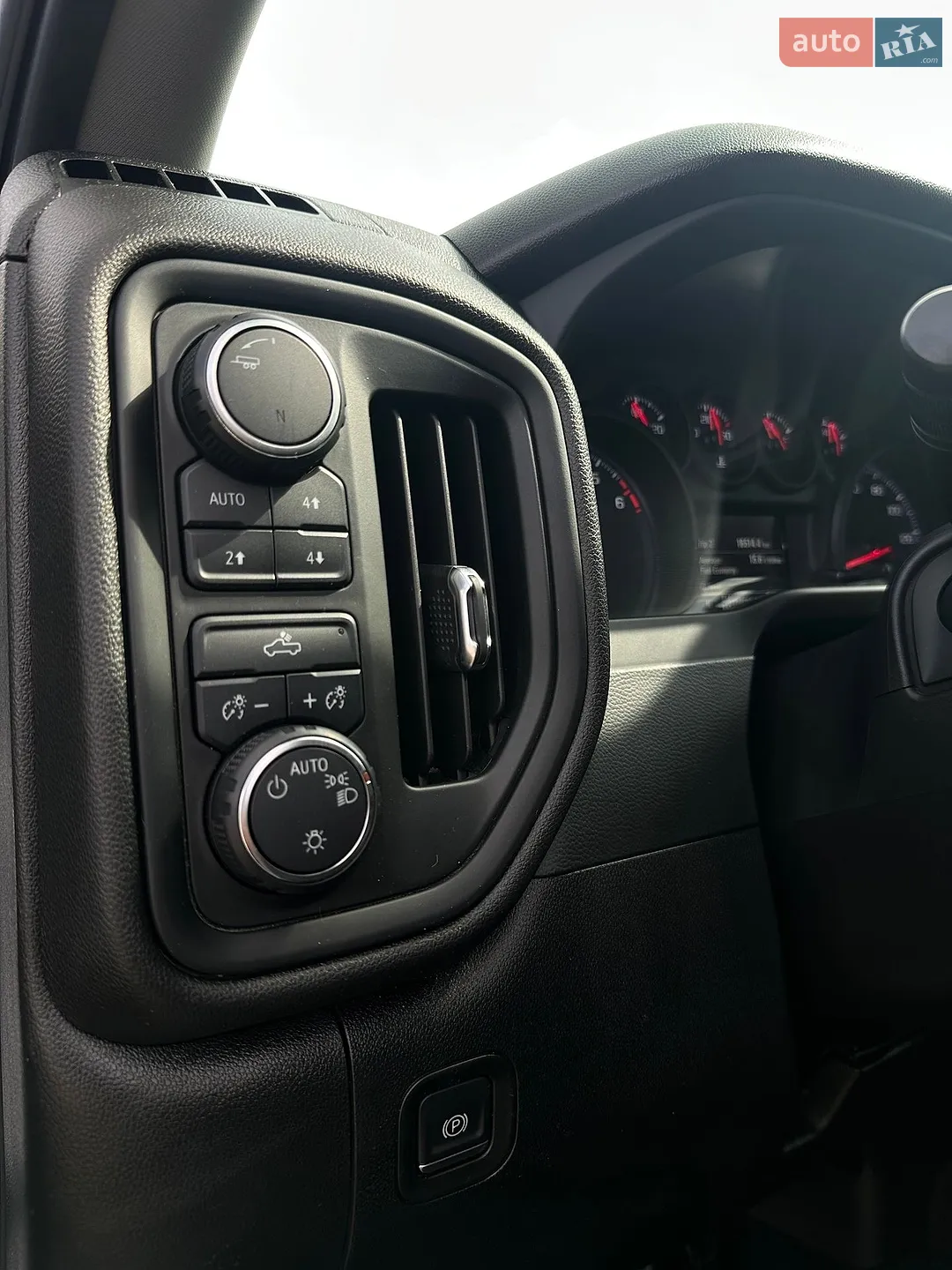 2019 Chevrolet Silverado - мініатюра 27