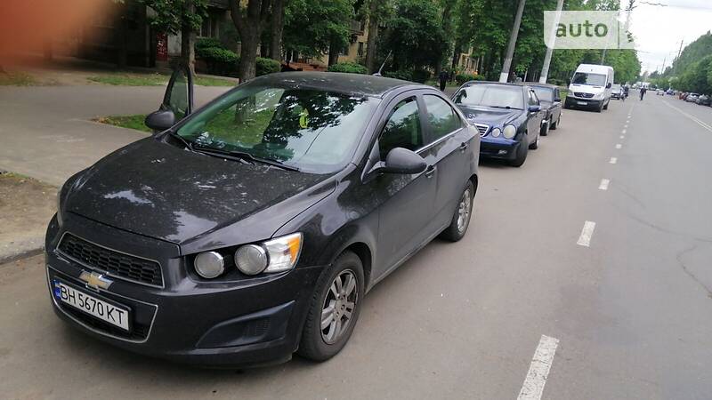 Седан Chevrolet Sonic 2013 в Запоріжжі