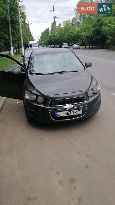 Седан Chevrolet Sonic 2013 в Запорожье