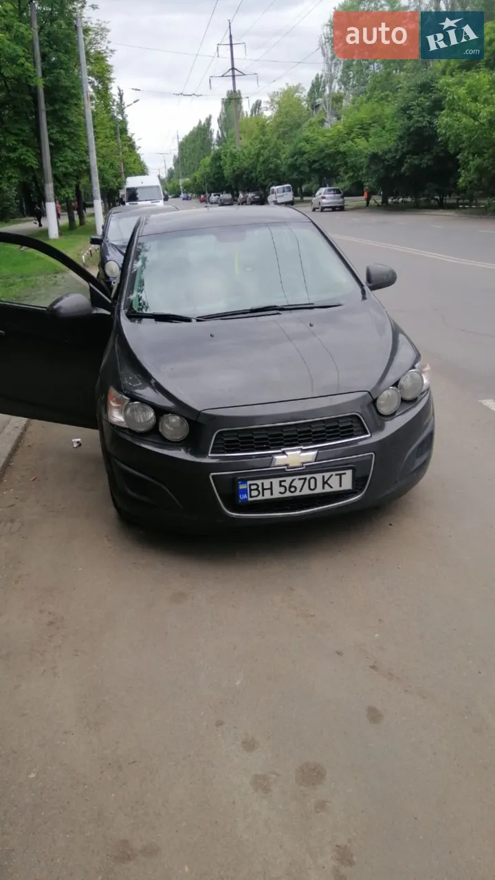 2013 Chevrolet Sonic - мініатюра 2