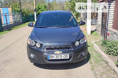 Седан Chevrolet Sonic 2015 в Любашівці