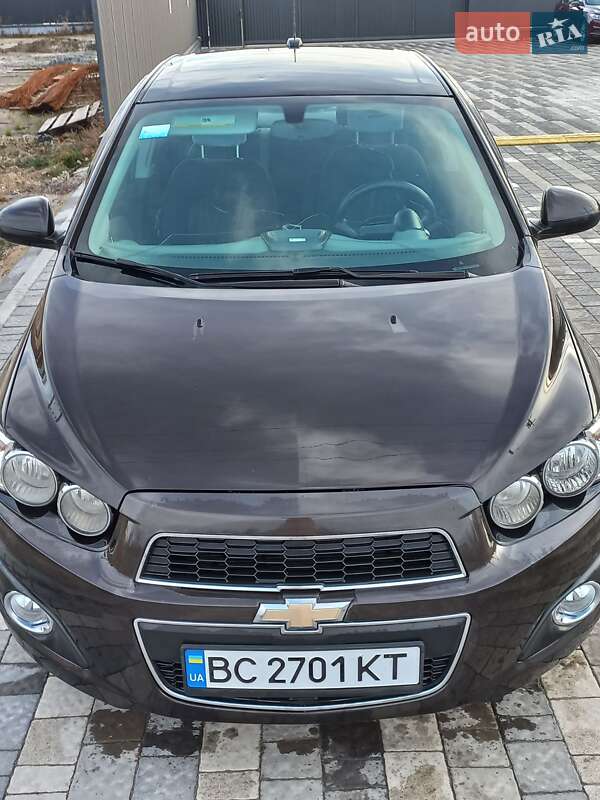 Седан Chevrolet Sonic 2014 в Львове