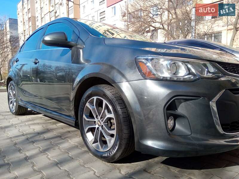 Седан Chevrolet Sonic 2016 в Кривом Роге