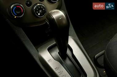 Седан Chevrolet Sonic 2012 в 