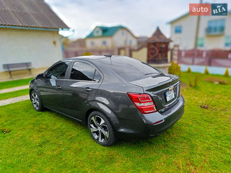 Седан Chevrolet Sonic 2016 в Івано-Франківську