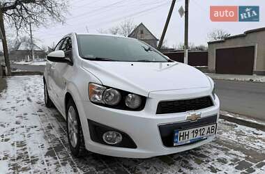 Седан Chevrolet Sonic 2013 в Білгороді-Дністровському