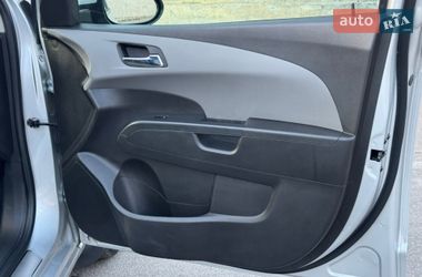 Седан Chevrolet Sonic 2016 в Киеве