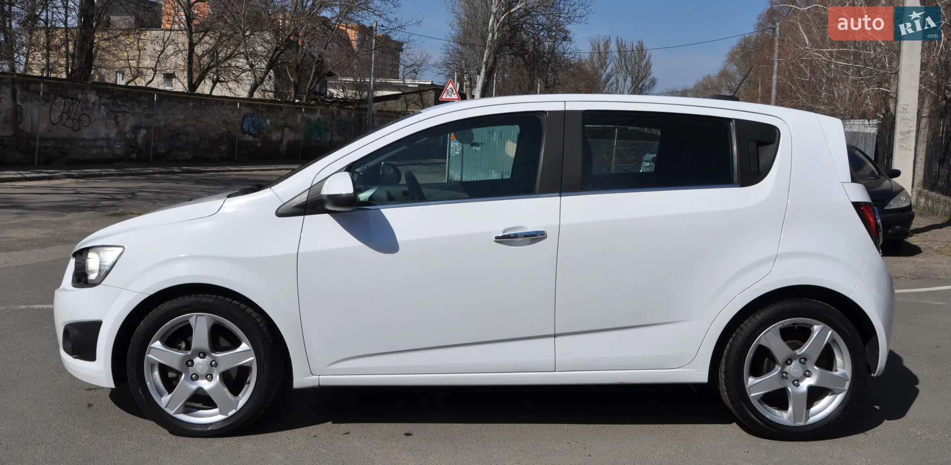 2015 Chevrolet Sonic - мініатюра 3