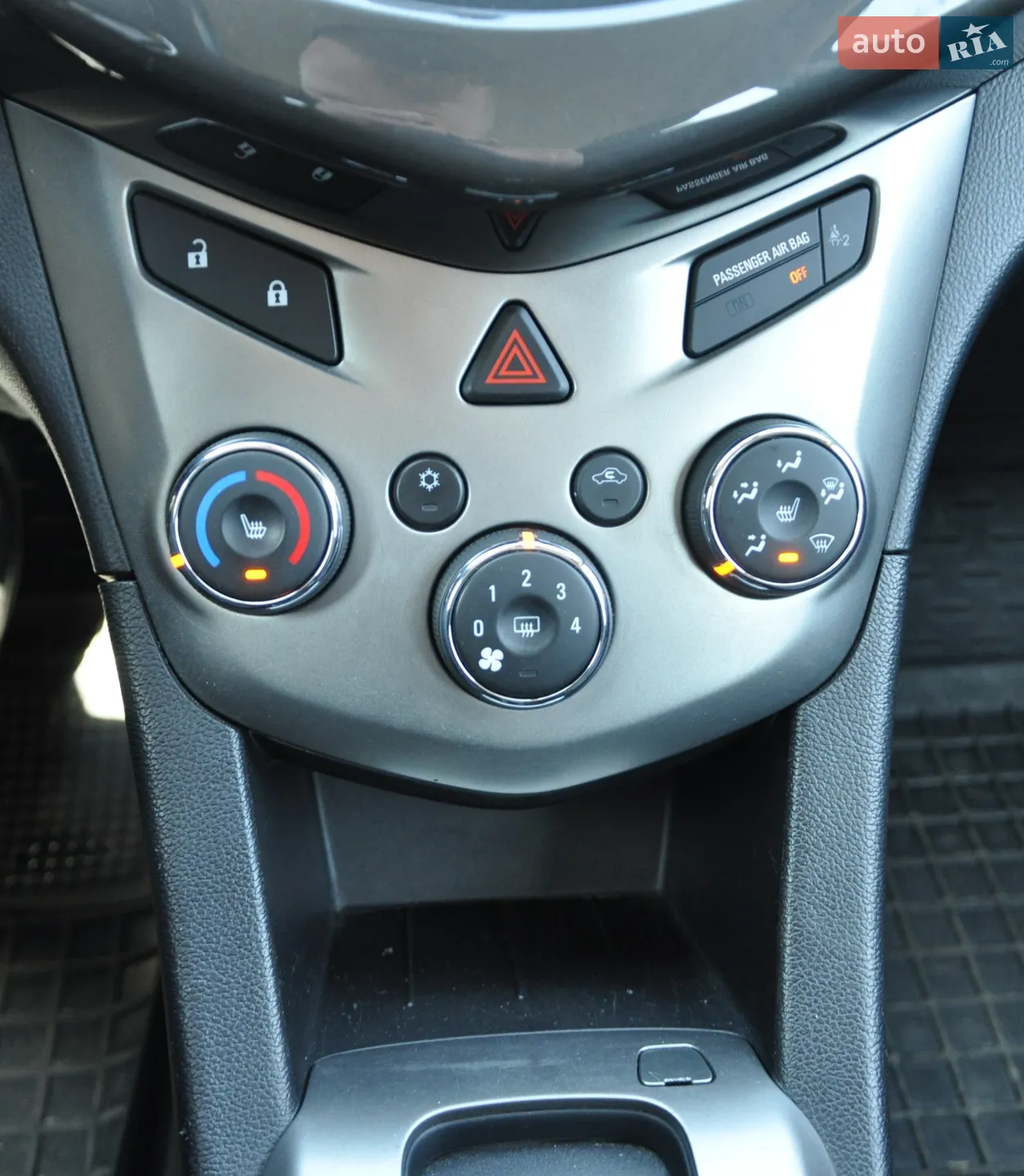 2015 Chevrolet Sonic - мініатюра 36