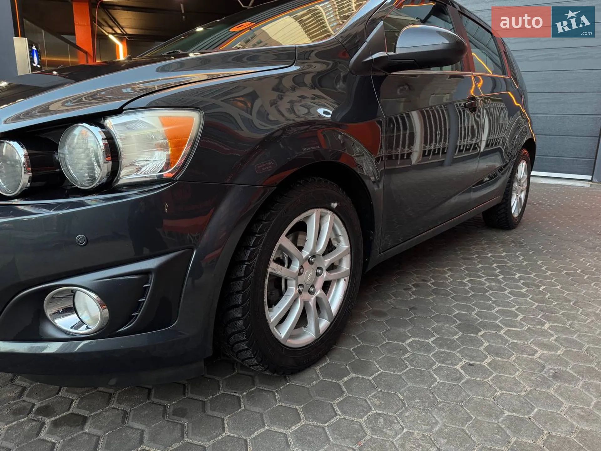2014 Chevrolet Sonic - мініатюра 2