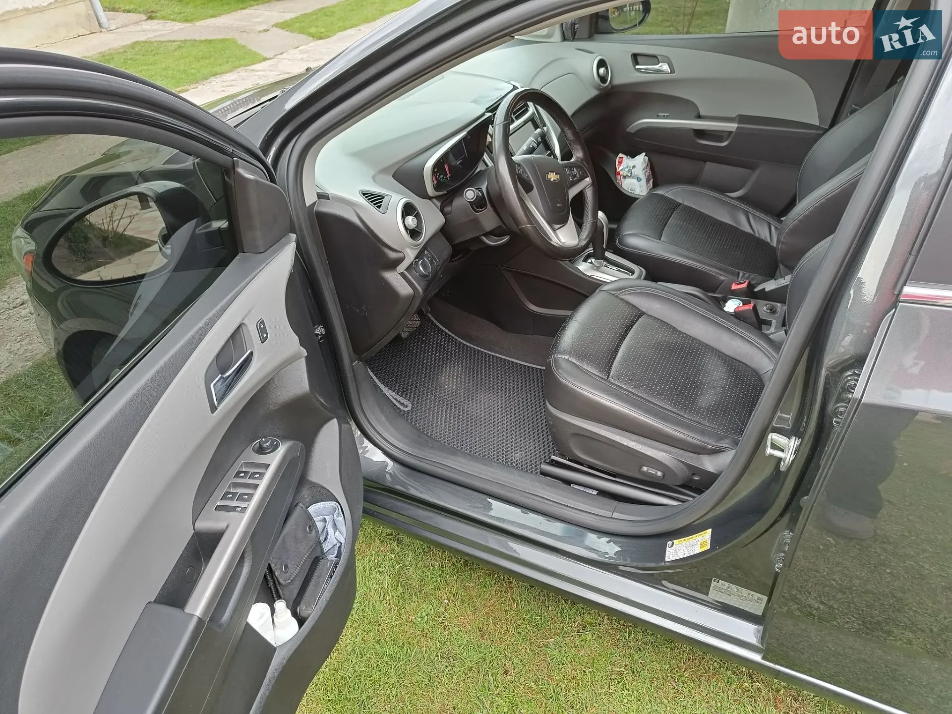 2016 Chevrolet Sonic - мініатюра 9