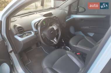 Хэтчбек Chevrolet Spark EV 2014 в 