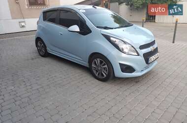 Хэтчбек Chevrolet Spark EV 2014 в 