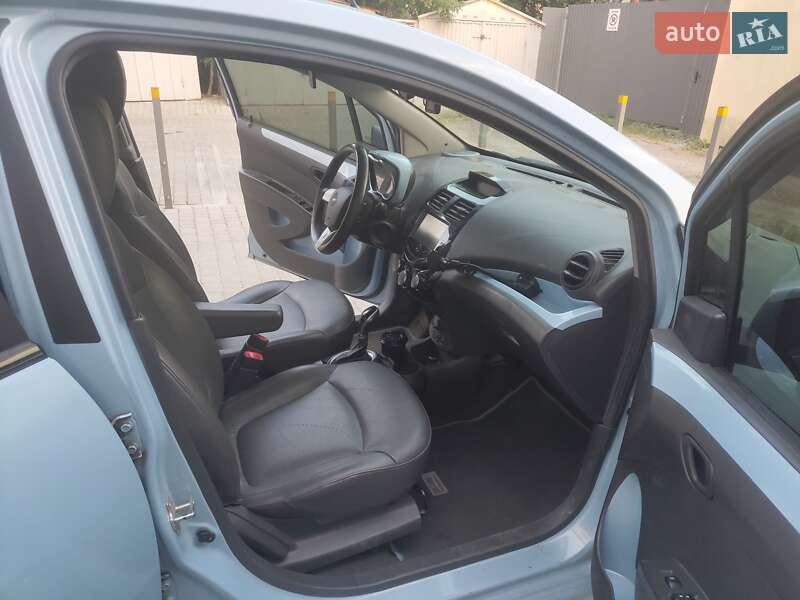 Хетчбек Chevrolet Spark EV 2014 в Львові