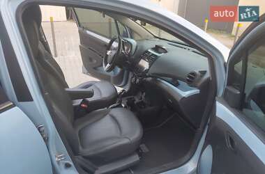 Хэтчбек Chevrolet Spark EV 2014 в 