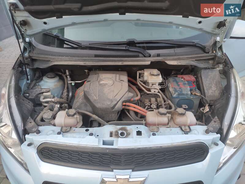 Хетчбек Chevrolet Spark EV 2014 в Львові