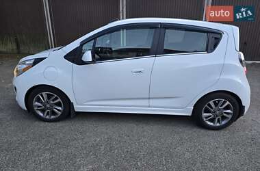 Хэтчбек Chevrolet Spark EV 2016 в 