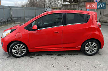 Хэтчбек Chevrolet Spark EV 2016 в 