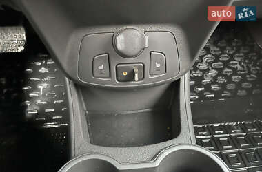 Хэтчбек Chevrolet Spark EV 2016 в 