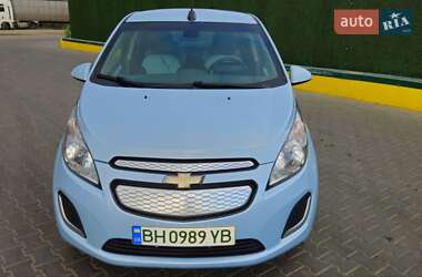 Хэтчбек Chevrolet Spark EV 2015 в 