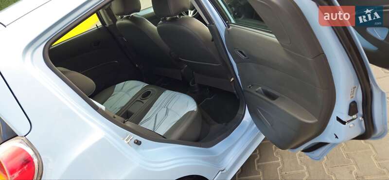 Хетчбек Chevrolet Spark EV 2015 в Одесі фото 19 Хетчбек Chevrolet Spark EV 2015 в Одесі