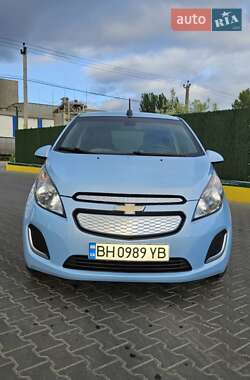 Хэтчбек Chevrolet Spark EV 2015 в 