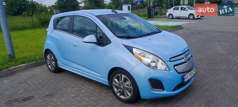 Хетчбек Chevrolet Spark EV 2016 в Вишгороді