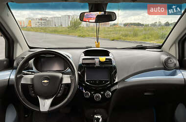 Хэтчбек Chevrolet Spark EV 2015 в 