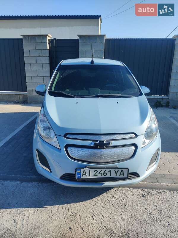 Хэтчбек Chevrolet Spark EV 2014 в 