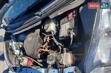 Хэтчбек Chevrolet Spark EV 2014 в 