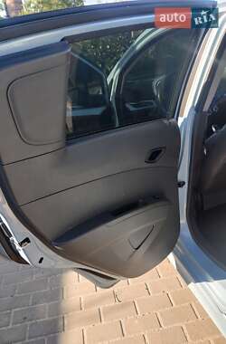 Хэтчбек Chevrolet Spark EV 2014 в 