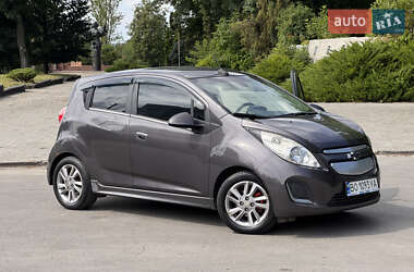 Хетчбек Chevrolet Spark EV 2014 в 