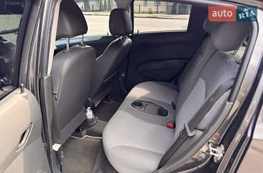 Хетчбек Chevrolet Spark EV 2014 в 