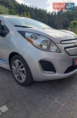 Хэтчбек Chevrolet Spark EV 2015 в 