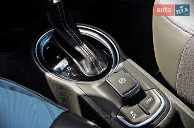 Хэтчбек Chevrolet Spark EV 2013 в 