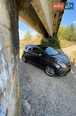 Хетчбек Chevrolet Spark EV 2013 в 