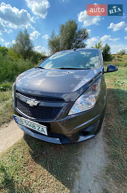 Хетчбек Chevrolet Spark EV 2013 в 