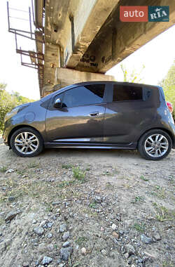 Хетчбек Chevrolet Spark EV 2013 в 
