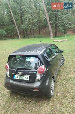 Хэтчбек Chevrolet Spark EV 2015 в 