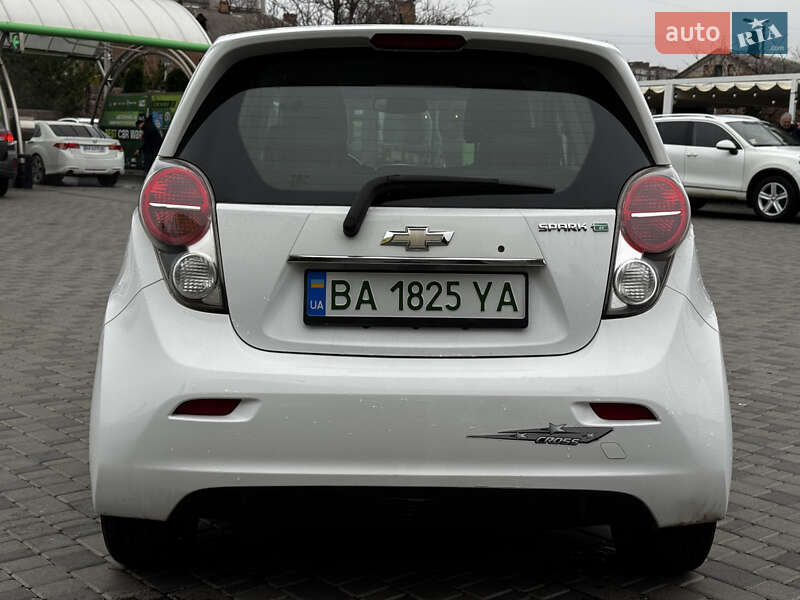 Хетчбек Chevrolet Spark EV 2013 в Кропивницькому
