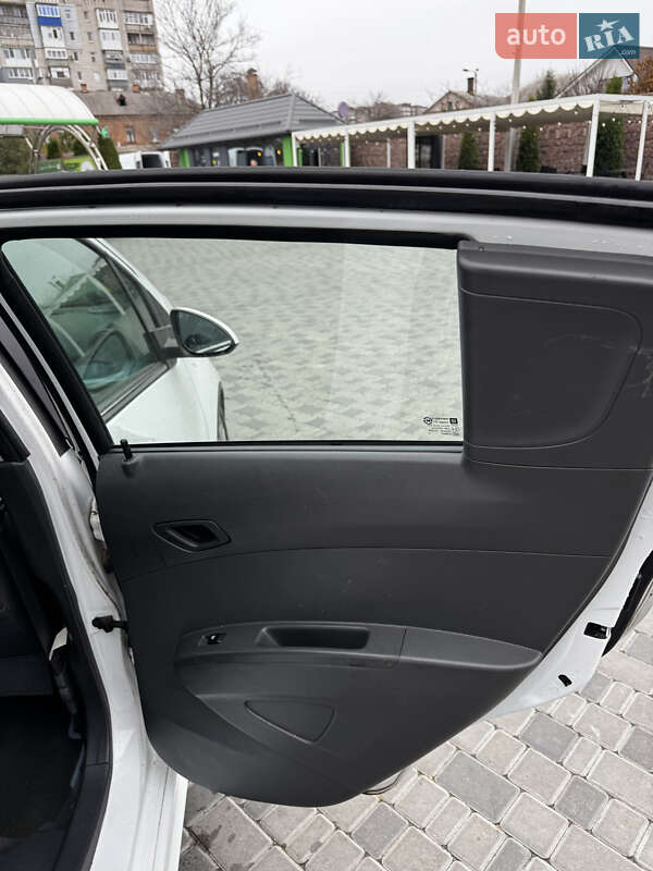 Хетчбек Chevrolet Spark EV 2013 в Кропивницькому