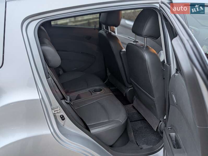 Хэтчбек Chevrolet Spark EV 2015 в Ивано-Франковске фото 17 Хэтчбек Chevrolet Spark EV 2015 в Ивано-Франковске