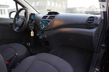 Хэтчбек Chevrolet Spark 2010 в Самборе