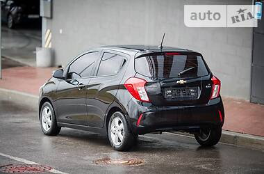 Хэтчбек Chevrolet Spark 2017 в 