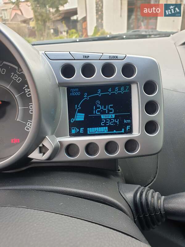 Хэтчбек Chevrolet Spark 2011 в Луцке