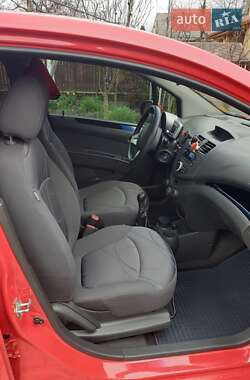Хэтчбек Chevrolet Spark 2011 в 